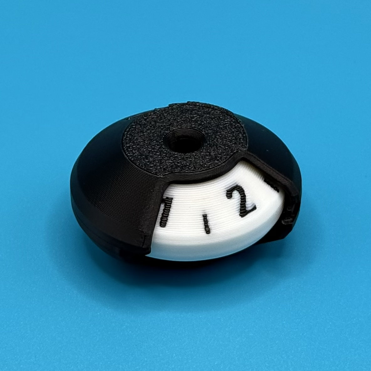 Rotating dial number tracker